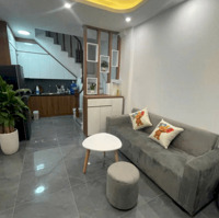 Bán nhà thổ cư Hoàng Mai, sổ hồng riêng, vị trí đẹp, 20m2, 5 tầng, hơn 4 tỷ