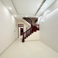 Chính Chủ Bán Giảm Giá Nhà Phố Nguyễn Ngọc Vũ Ô Tô Đỗ Cửa 60M X 5 Tầng, Mặt Tiền 4M, 16 Tỷ 2.