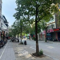 Mặt Phố Quận Cầu Giấy - Kinh Doanh Sầm Uất - Tiện Ích Để Xe Xung Quanh - Cho Thuê Văn Phòng