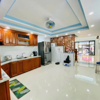 Bán Nhà Ngay Chợ Bình Chánh Tiện Ở, Kinh Doanh Hoặc Cho Thuê Lại, Sổ Hồng Riêng Giá Sang Tên 1,5 Tỷ
