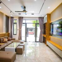 BÁN NHÀ 3 TẦNG ĐƯỜNG BÙI THIỆN NGỘ ( ĐÔNG BẮC , 100 M2 ) - HOÀ XUÂN , CẨM LỆ .