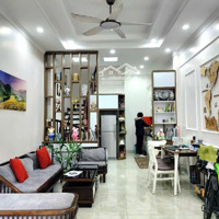 Hiếm-Phân Lô- Phố Vip Nguyễn Sơn Diện Tích: 
35M2 -5 Tầng -Dân Xây-Cách Bãi Gửi Ô Tô 10M- Nhỉnh 8 Tỷ