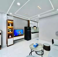 Nhà Đẹp 5 Tầng Ngay Gần Hàng Xanh - Quận 1