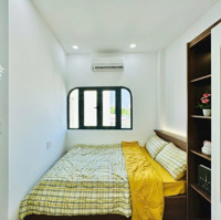 Nhà Đẹp 5 Tầng Ngay Gần Hàng Xanh - Quận 1