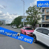 Bán Nhà 3 Tầng Ngay Đinh Thị Thi . Kdt Vạn Phúc Thủ Đức . Giá Tốt .Có Thương Lượngtrực Tiếp Chủ