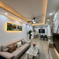 Mới Đẹp! Nhà Sát Phố Tôn Đức Thắng, Sát Oto, 1 Ngoặt Ra Phố, Full Tiện Ích, Ở Ngay, 39M2*5T.