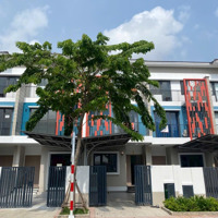 Tôi Cần Cho Thuê 5 Căn Sun Casa Central Giá Từ 15 Triệu-Vsip Ii Bình Dương