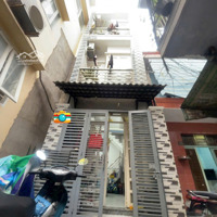 Bán Nhà Riêng Tại Nguyễn Khoái, P.2, Q4, Hcm, 3,45 Tỷ, 21,4 M2, 3 Tầng, 2 Phòng Ngủ 2Wc