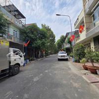 Bán Gấp Nhà Dĩ An- Khu Phân Lô Gần Vincom Đối Diện Công Viên,Trường Học,2 Lầu-5Pn-3Wc- Liên Hệ: 0975058869