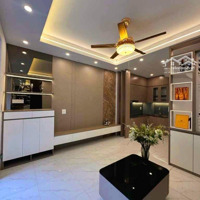 Giảm 300 Triệu Bán Gấp Nhà Bát Khối 38M , Ô Tô Đỗ Cửa, Gần Aeon, Cầu Vĩnh Tuy, Giá Chỉ 6 Tỷ