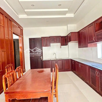 Chính Chủ Bán Biệt Thự Vườn Mát Mẻ Thích Hợp Nghỉ Dưỡng- Thủ Dầu Một, Bình Dương