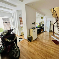 Hoàng Cầu! Dân Xây, Full Nội Thất, Ô Tô, Kinh Doanh, Văn Phòng, Mặt Tiền Rộng, Nở Hậu. 74M*4T