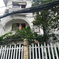 Bán Biệt Thự Sân Vườn 200M2 , Ngọc Thuỵ Long Biên , Ô Tô Đỗ Trong Sân , Giá Chào 25 Tỷo