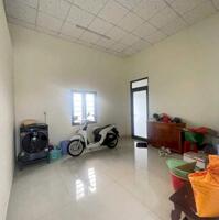 chủ kẹt tiền cần bán gấp nhà ngay trung tâm hóc môn giá chỉ 600 triêu