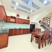Nhà 3 Tầng , Full Nội Thất, Đã Có Sổ Hồng, Đối Diện Cụmtrung Tâm Thương Mại, Gần Công Viên , Giá Cực Tốt