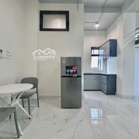 Phòng Diện Tích Lớn - Ban Công Rộng Thoáng - Phù Hợp Cho Gia Đình Nhỏ - 3-4 Người Ở Thoải Mái