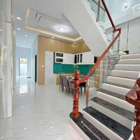 BÁN NHÀ 1 TRỆT 1 LẦU MỚI HOÀN THIỆN ĐẸP NHƯ MƠ 1 SẸC HUỲNH VĂN NGHỆ