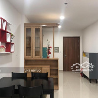 Bán Gấp Căn Hộ H2 Hoàng Diệu Q. 4,Diện Tích69M2 Gồm 2 Phòng Ngủ 2 Vệ Sinh Có Sẵn Nội Thất, Giá Bán 1 Tỷ 720, Có Sổ Hồng