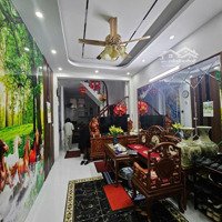 Cần Bán Gấp Căn Nhà Tại Phường Quan Hoa Cầu Giấy, Gần Mặt Phố, Nhà Đẹp Ở Luôn
