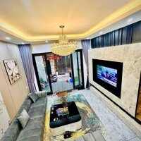 Nhà Đẹp Gần Đường Bùi Xương Trạch, Thanh Xuân 46m, 4 tầng, mt 4m, giá 9.3 tỷ.
