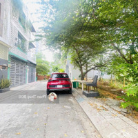 Nhà 1 Triệuệt 1 Lửng Đường 1/ Tam Bình Thủ Đức Dtsd: 100M2 Giá Bán 4.5 Tỷ