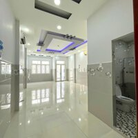 NHÀ ĐẸP  2 LẦU SÂN THƯỢNG 5.2X23M MẶT TIỀN ĐƯỜNG SỐ LÂM VĂN BỀN Q7