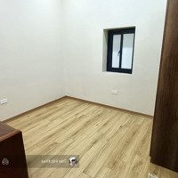 Nhà Đẹp 34M2 - Giá Tốt Hơn 7 Tỷ - Pháp Lý Sạch - Vị Trí Phố Hào Nam - Ngõ Ba Gác Thông Tứ Phía