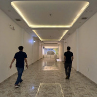 Bán Nhà 2 Tầng Mặt Tiền Phố Tây Nguyễn Thiện Thuật, Nha Trang