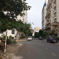 Bán Lô Đấtmặt Tiềnngay Đường Nguyễn Văn Hưởng, Thảo Điền, Quận 2. Dt: 15 X 21M (Cn: 320M2). Giá: 49 Tỷ