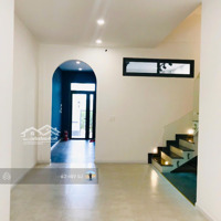 Nhà Phố View Gần Hồ Lakeview City Nội Thất Cơ Bản 100M2 ,3 Lầu,4 Phòng Ngủ Giá Bán 26 Triệu Liên Hệ: 0907860179