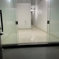 Bán nhà 2 tầng gần QT Lam Sơn MT 4m ngõ ô tô 2.2x tỷ còn mới