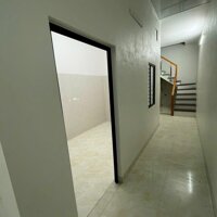 Bán nhà 2 tầng gần QT Lam Sơn MT 4m ngõ ô tô 2.2x tỷ còn mới