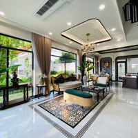 Bán Gấp: Nhà Phố Góc, Cạnh Công Viên, Gần Cổng, Ngang 8M - Nhà Sẵn, Sổ Sẵn, Khu Compound An Ninh