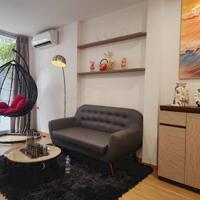Bán nhà dân xây Trương Định, 5T, MT 9m, 5,7 tỷ, Lh: 0984417892.