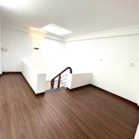 Nhà Đẹp , Phố Đông Thiên 30 Mét 5 Tầng Giá Bán 5,85Ty