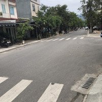 1/ Chủ Gấp Bán Cặp Đường 2/9 Hải Châu. Làng Đường Rộng 20M.
Vỉa Hè 10M
 Diện Tích: 202M2 Ngang 10M