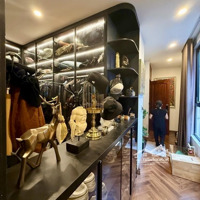 Hoàn Kiếm-Vip-Sát Phố Lý Nam Đế-Ô Tô Đỗ Cửa-Lô Góc-Mặt Tiền Khủng-Thang Máy-Full Nội Thất Tiền Tỷ