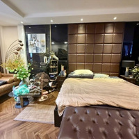 Hoàn Kiếm-Vip-Sát Phố Lý Nam Đế-Ô Tô Đỗ Cửa-Lô Góc-Mặt Tiền Khủng-Thang Máy-Full Nội Thất Tiền Tỷ