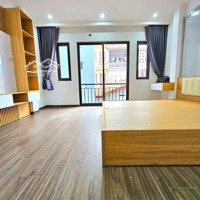 Lô Góc- 3 Thoáng- Thang Máy- Rất Gần Oto, Nhà Mới Tinh, Ở Cực Sướng.