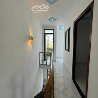 B.án Nhà 1 Trệt 1 Lầu Mới Hẻm 646 Đường 30/4 Phường Rạch Dừa. Giiá Bán: 1Ty7