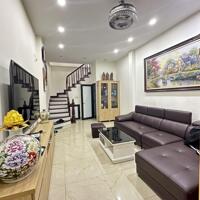 Tây Hồ- Nhật Tân-Ngõ thông- Nhà đẹp 5 tầng- 39m- 6.5 tỷ