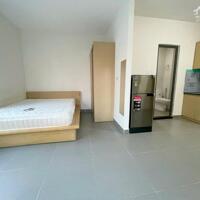 Phòng studio siêu rộng ban công ngay trung tâm Q4