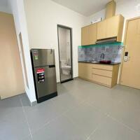 Phòng studio siêu rộng ban công ngay trung tâm Q4