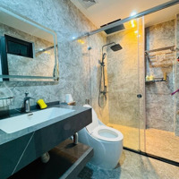 Hiếm Siêu Phẩm Mặt Phố, Lô Góc, Nguyễn Văn Cừ Giao Cắt Hồng Tiến, 7 Tầng Thang Máy,