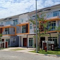 Bán Căn Nhà Biệt Thự Song Lập Khu Văn Phòng Trung Tâm Ecolakes Bình Dương. Liên Hệ: 0909.901.666