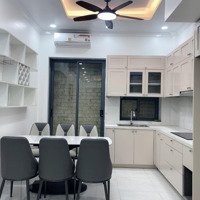 Nhà 6 Tầng 2 Ôtô Đỗ Trong Nhà/ 62M2/ Ngõ Thông / Gầntrung Tâm Thương Mạieon Long Biên Bán