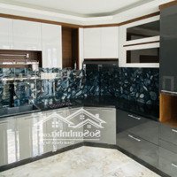 Tin Xác Thực - Căn Duy Nhất! Ngay Q.10 + Nhà 6 Tầng + Ngang 10M!! + Nhỉnh... 10 Tỷ Hàng Bay Nhanh