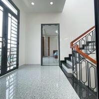 Bán nhà hẻm xe hơi Âu Dương Lân Quận 8, DT 42m2, 2 tầng, 3PN, Giá chỉ 3.2 tỷ chủ gấp bán trước tết