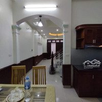 Chính Chủ Cần Bán Nhà Gần Phố, Vị Trí Cực Đẹp, Giá Chỉ Hơn 6 Tỷ !