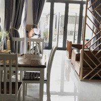 Bán Nhà Mái Thái Sát Bên Chợ Phúc Hải Góc 2 Mặt Tiền Đường, Giá Bán 3,950 Tỷ. Liên Hệ: 0794290131